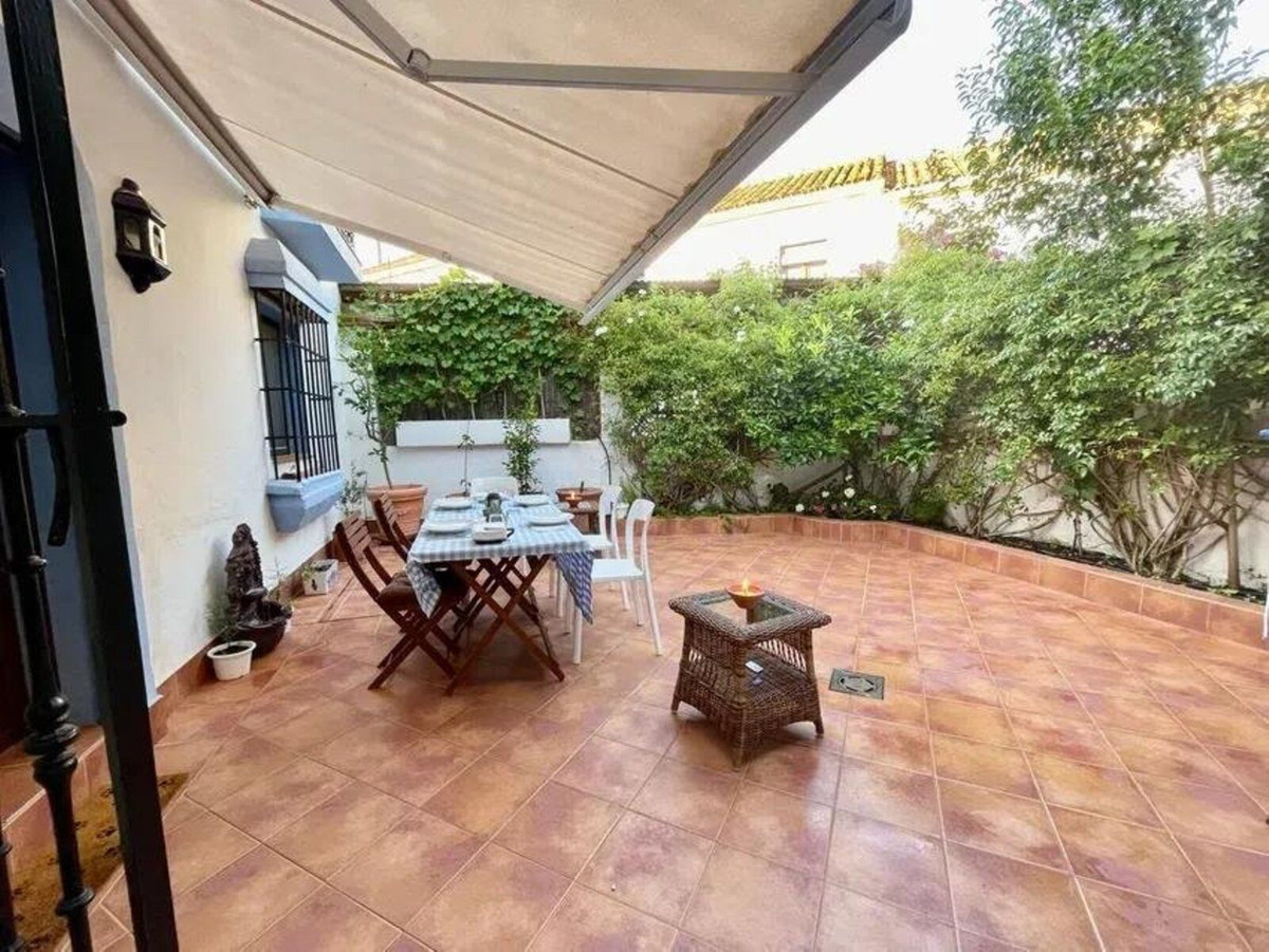 3 Bedroom Villa for Sale in Guadalmina Baja — 6