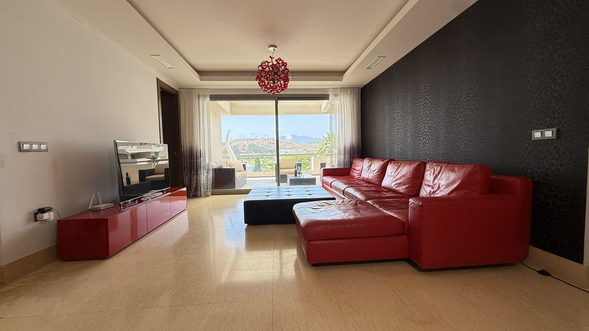 3 Bedroom Apartment for Sale in Benahavís — 4