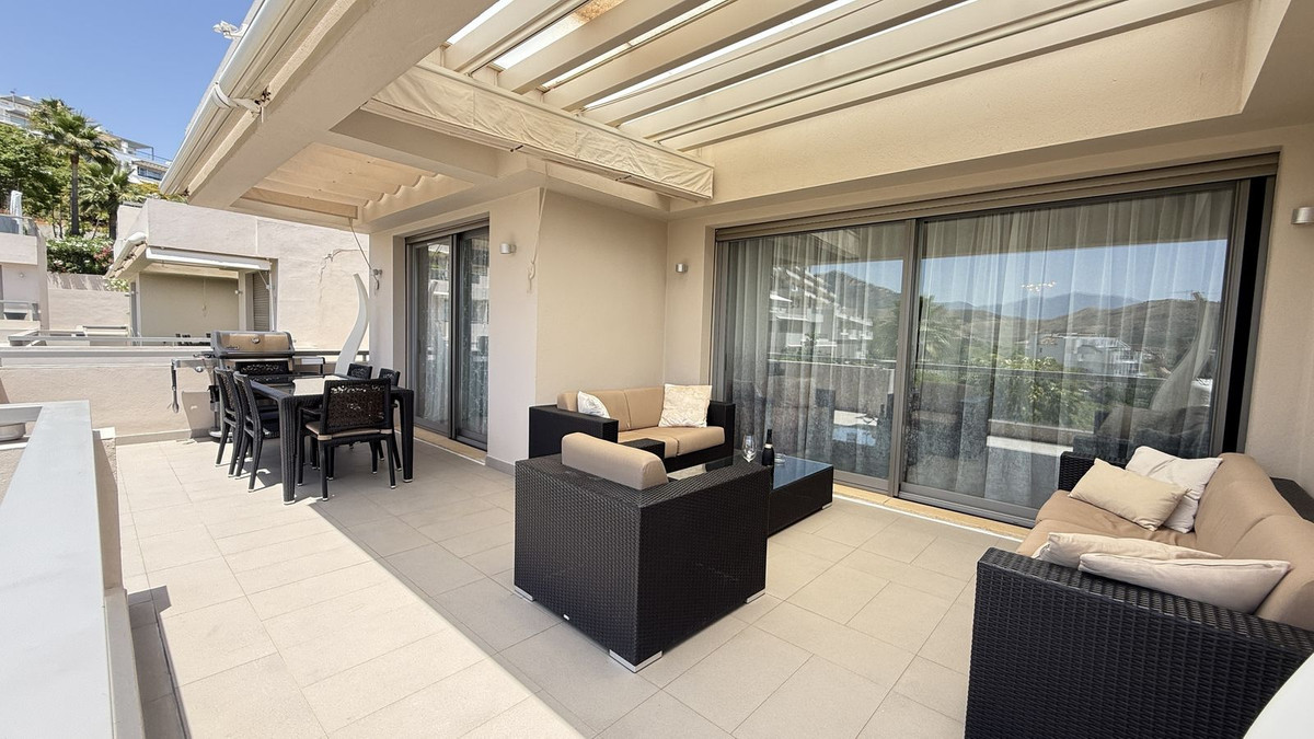 3 Bedroom Apartment for Sale in Benahavís — 5
