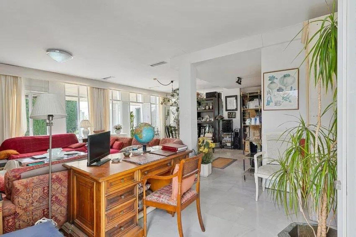 5 Bedroom Villa for Sale in Nueva Andalucía — 8
