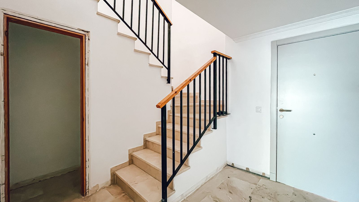 3 Bedroom Apartment for Sale in Guadalmina Alta — view 18