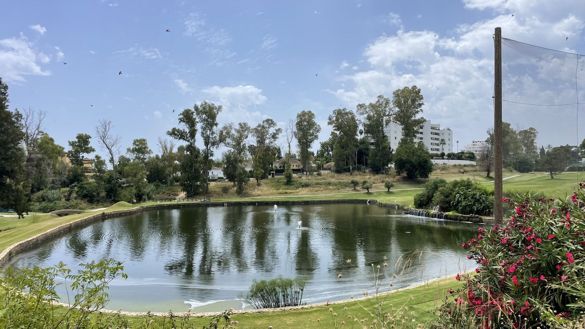 3 Bedroom Apartment for Sale in Guadalmina Alta — 3