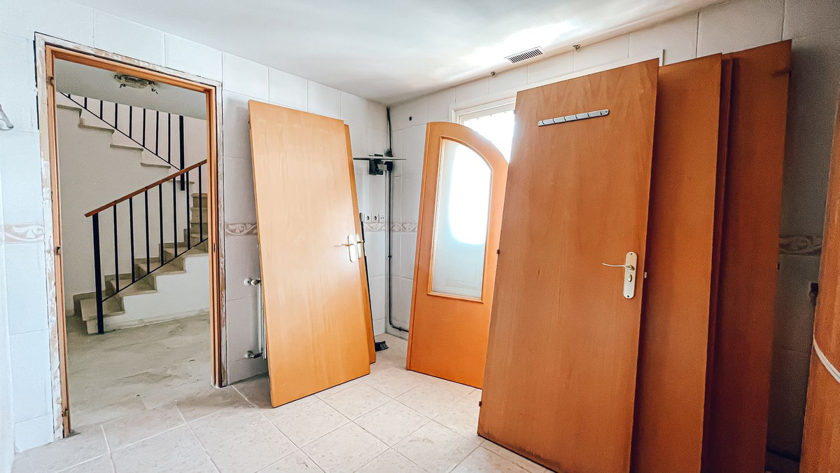 3 Bedroom Apartment for Sale in Guadalmina Alta — 8