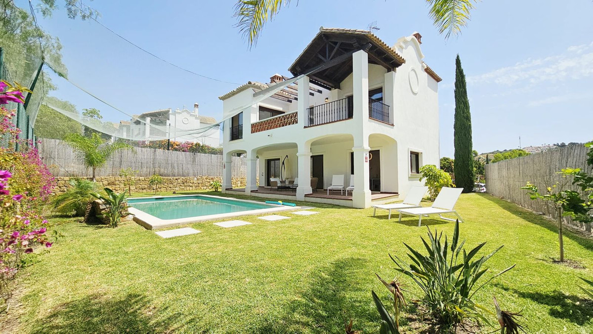 3 Bedroom Villa for Sale in Estepona — 3