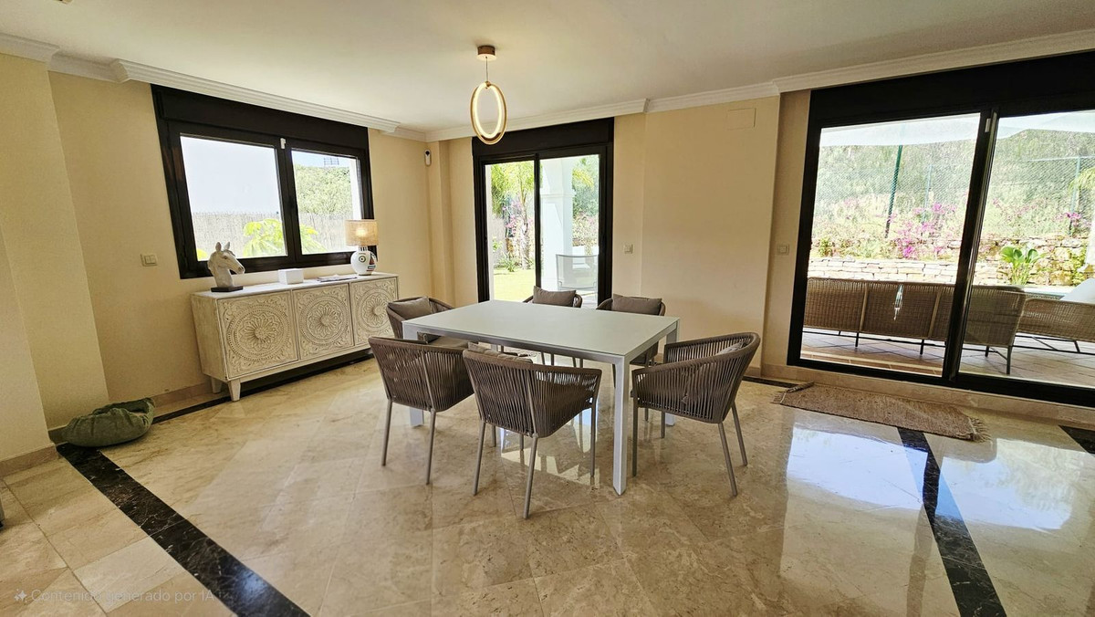 3 Bedroom Villa for Sale in Estepona — view 10