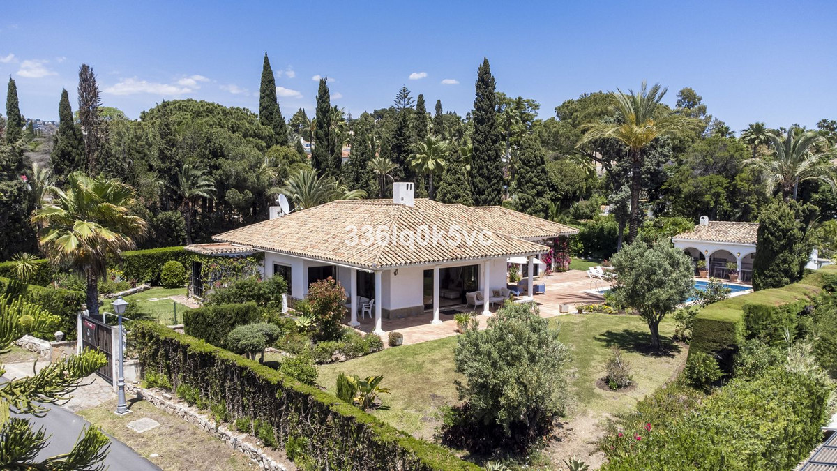 4 Bedroom Villa for Sale in Marbella — 3