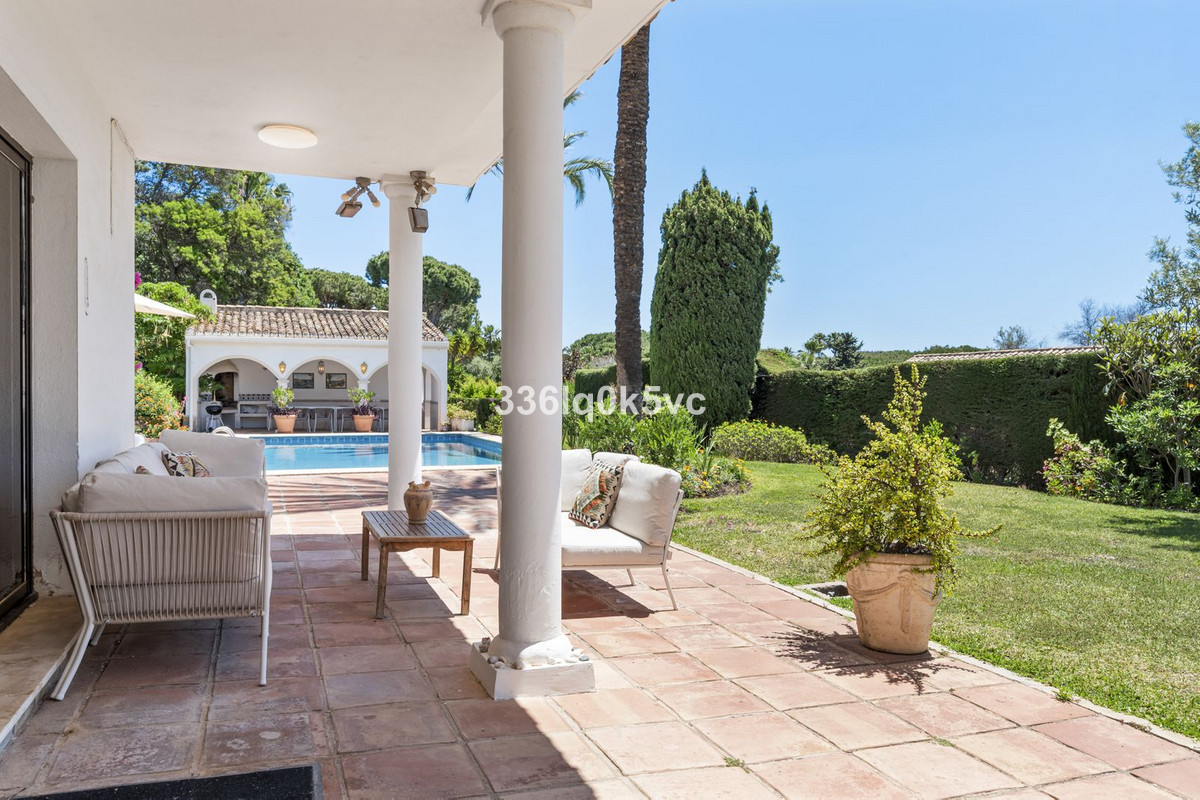 4 Bedroom Villa for Sale in Marbella — 4