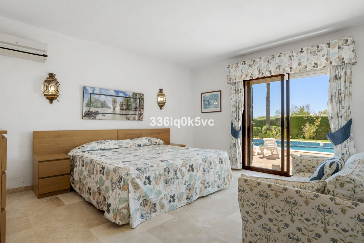 4 Bedroom Villa for Sale in Marbella — 9
