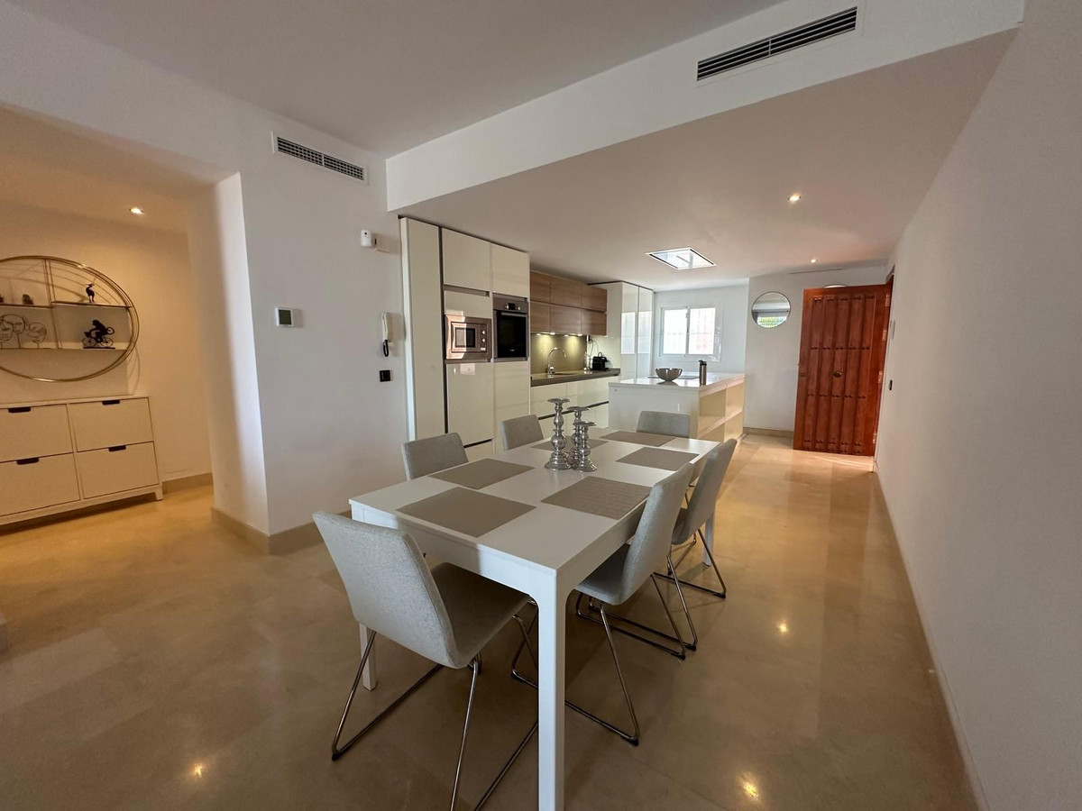 2 Bedroom Apartment for Sale in Nueva Andalucía — 3