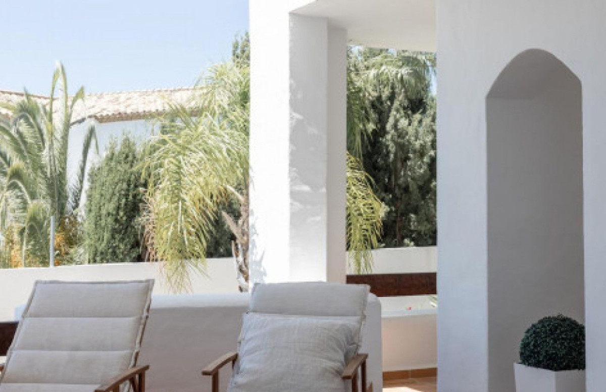 2 Bedroom Apartment for Sale in Nueva Andalucía — view 10