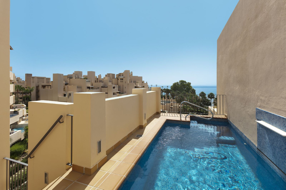 3 Bedroom Apartment for Sale in Estepona
