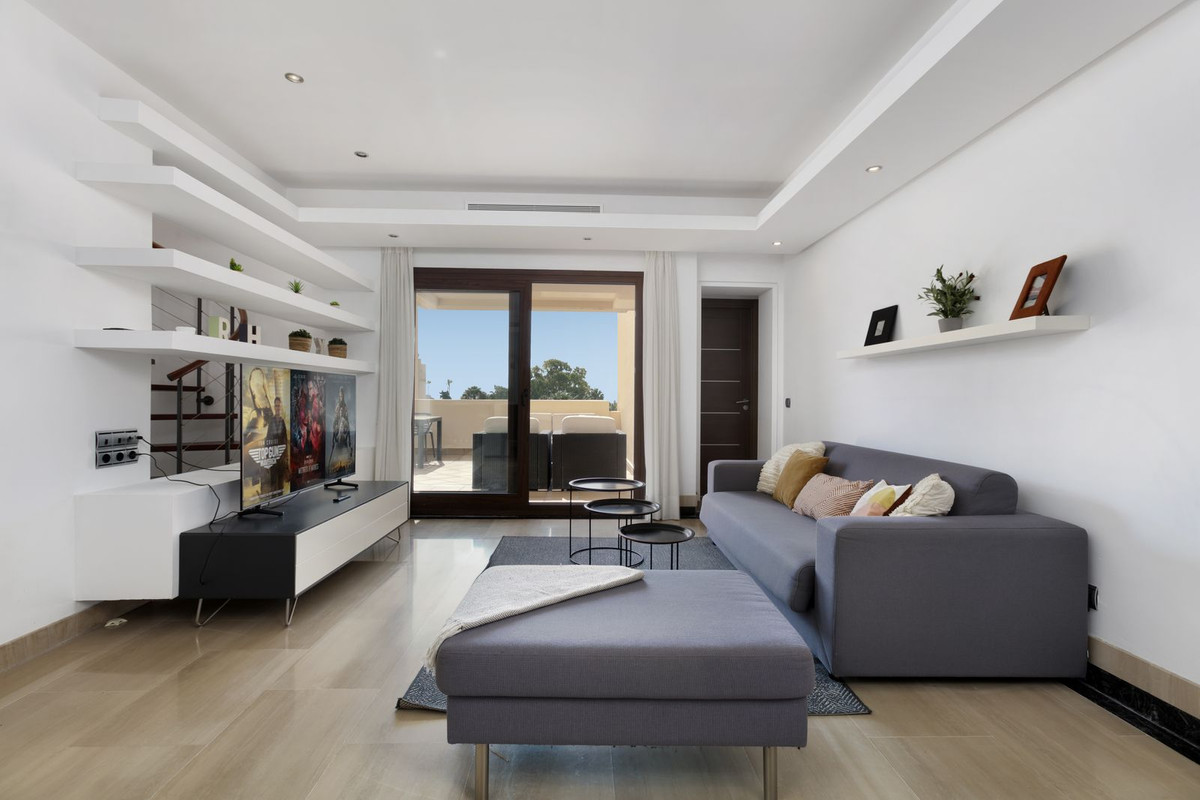 3 Bedroom Apartment for Sale in Estepona — 3