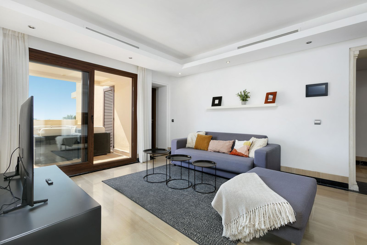 3 Bedroom Apartment for Sale in Estepona — 6