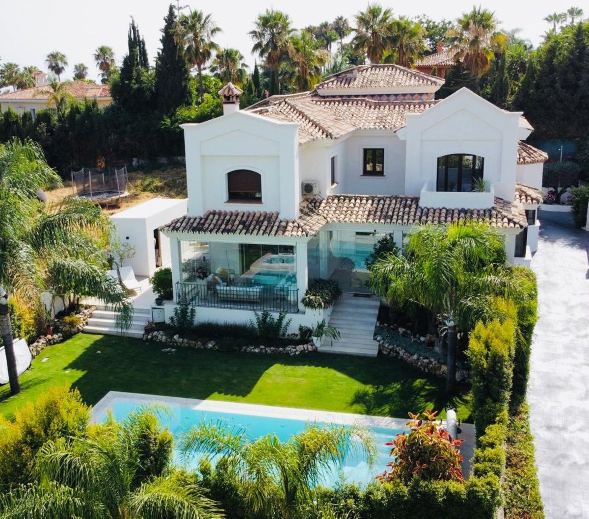 6 Bedroom Villa for Sale in Marbella — 2