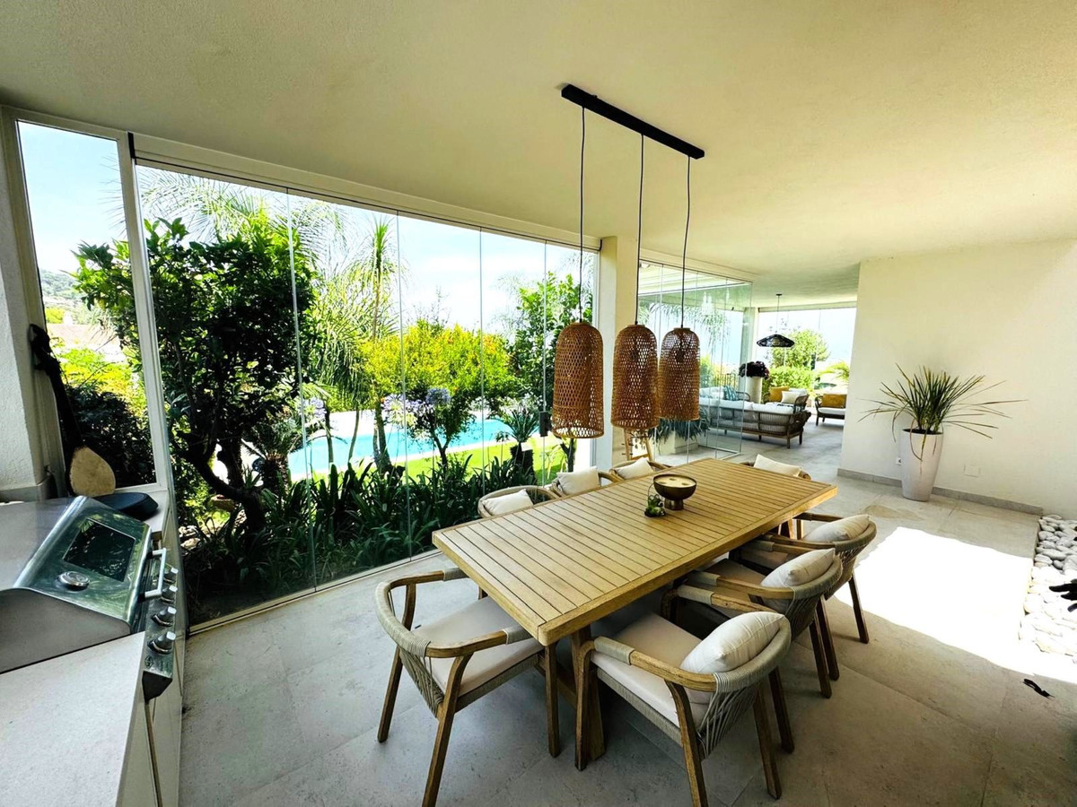 6 Bedroom Villa for Sale in Marbella — 7