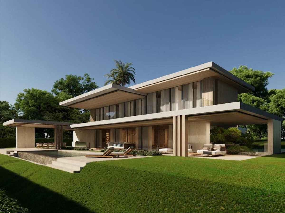 7 Bedroom Villa for Sale in Nueva Andalucía