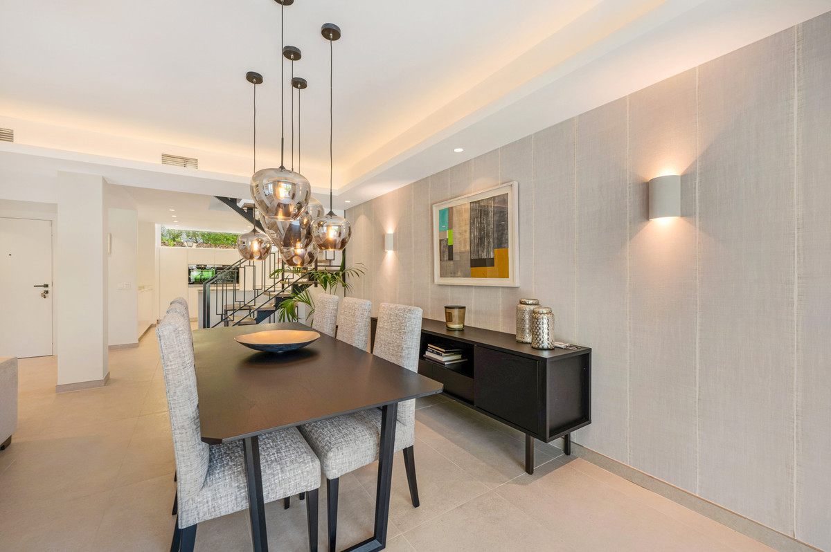 3 Bedroom Villa for Sale in La Quinta — view 11