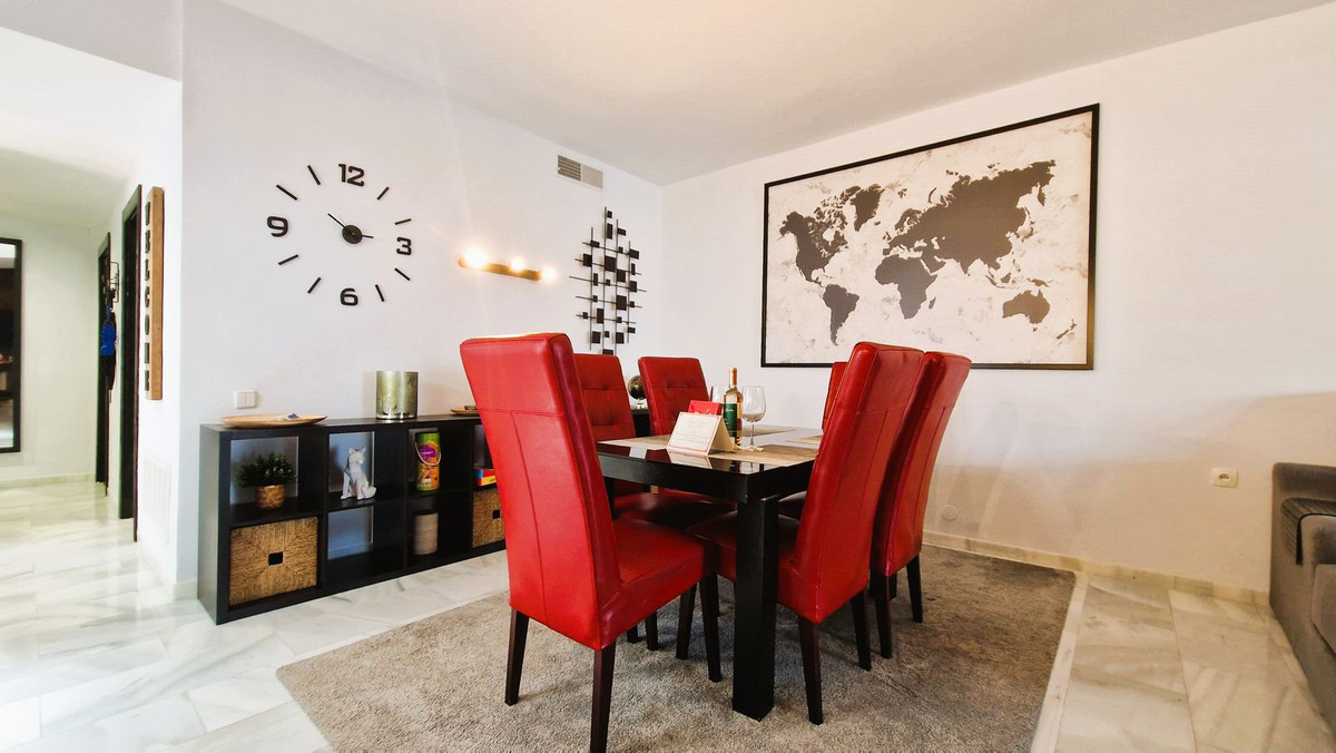 2 Bedroom Apartment for Sale in Puerto Banús — 2