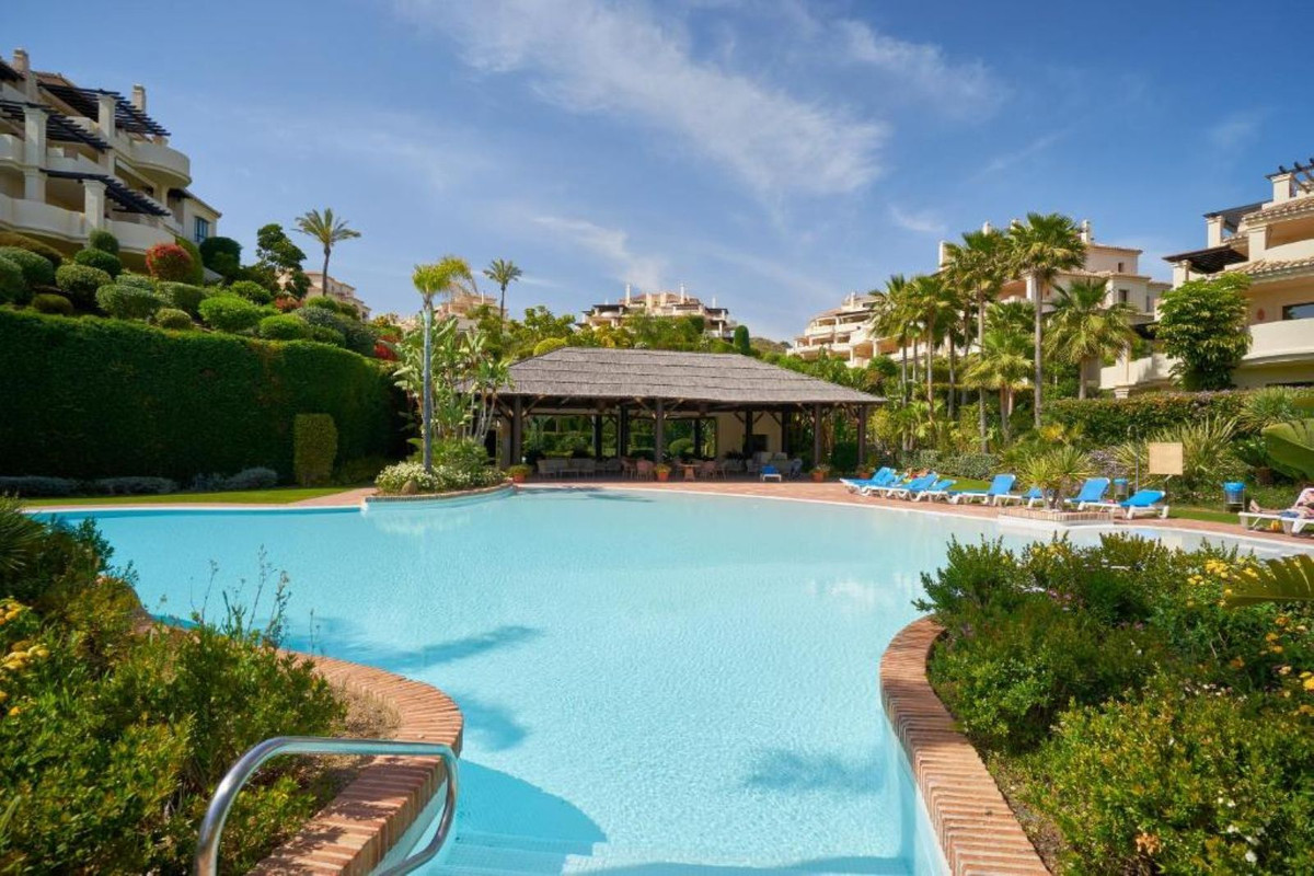 3 Bedroom Apartment for Sale in Benahavís