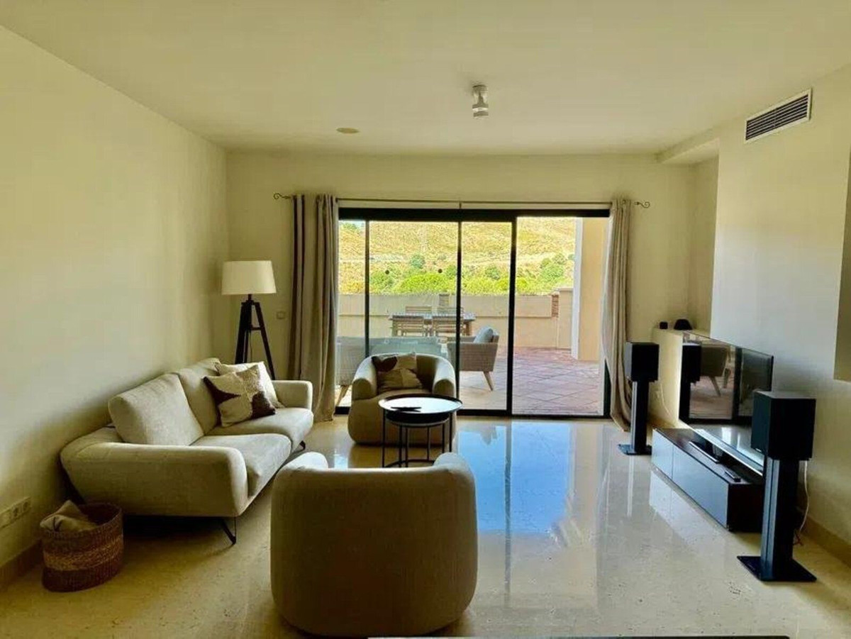 3 Bedroom Apartment for Sale in Benahavís — 4