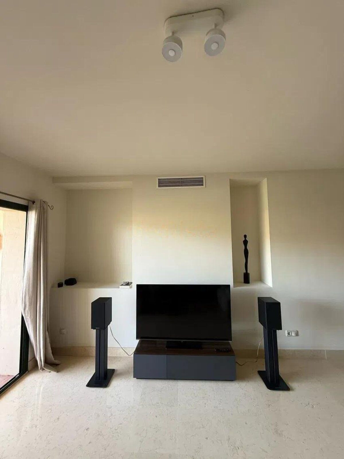 3 Bedroom Apartment for Sale in Benahavís — 5