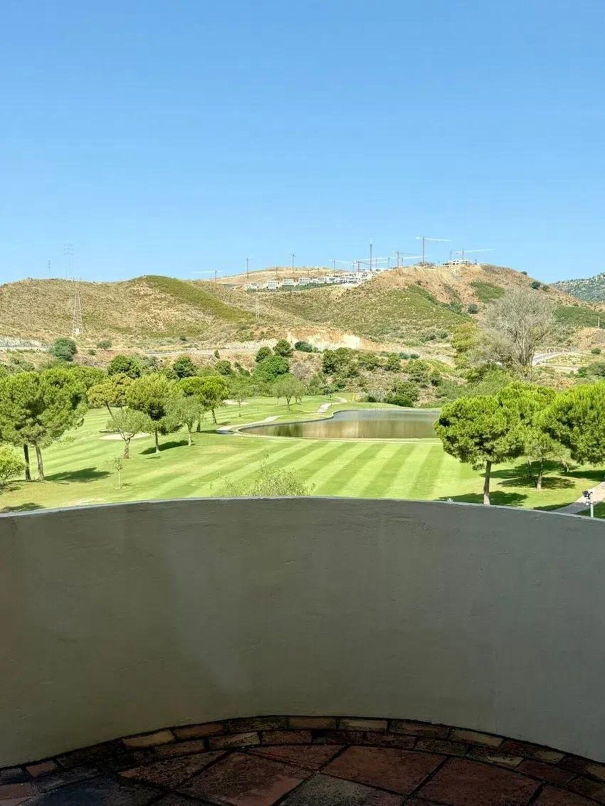 3 Bedroom Apartment for Sale in Benahavís — 7