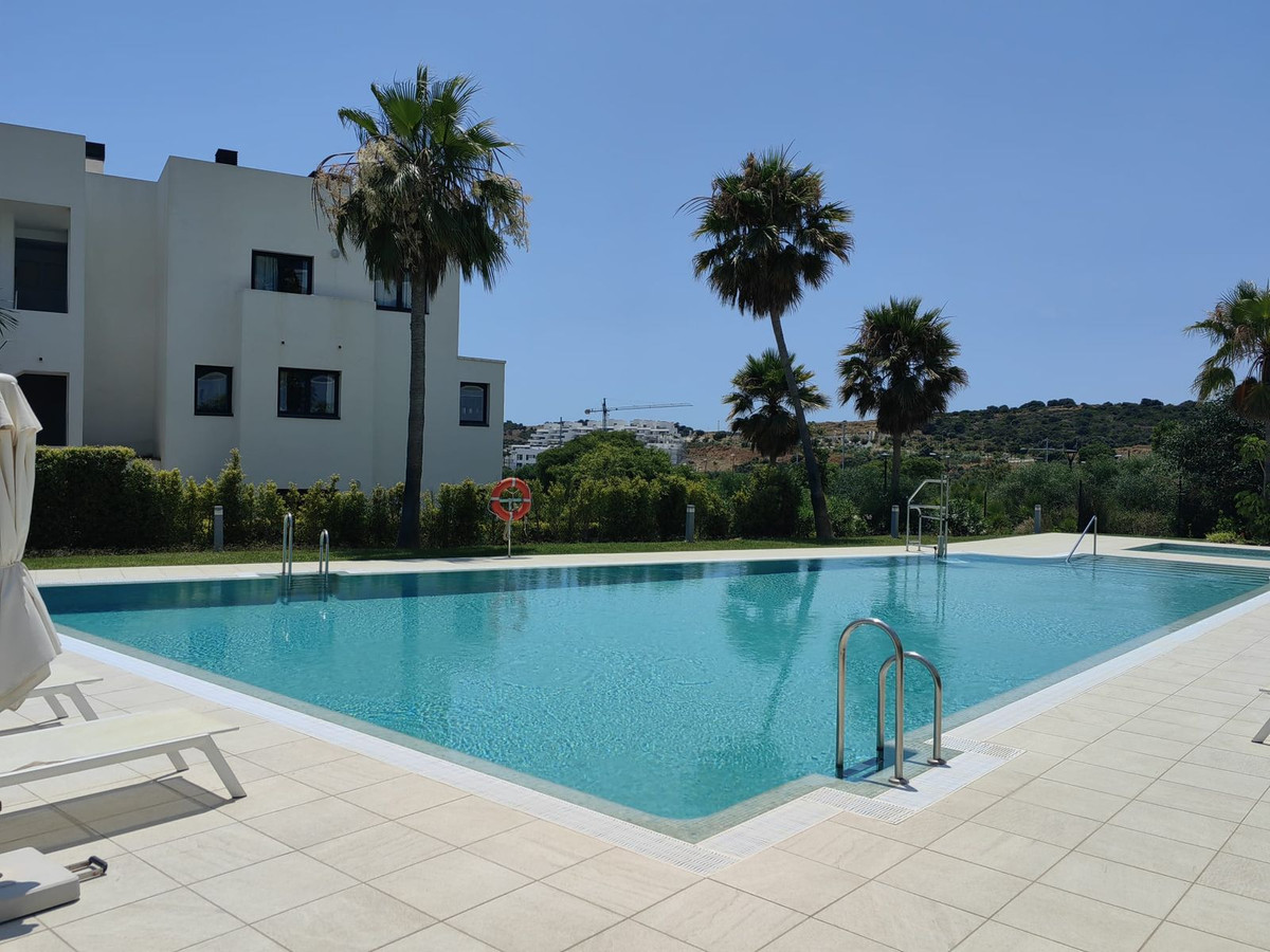 3 Bedroom Apartment for Sale in Estepona