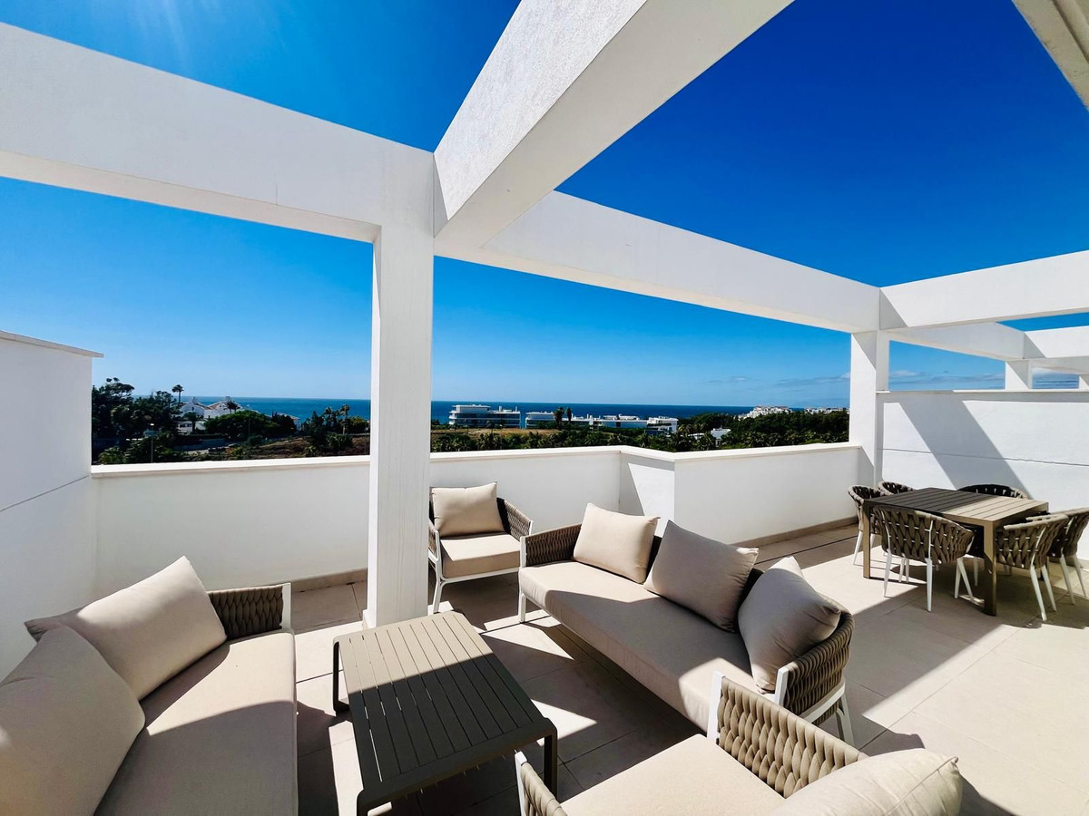 3 Bedroom Apartment for Sale in Estepona