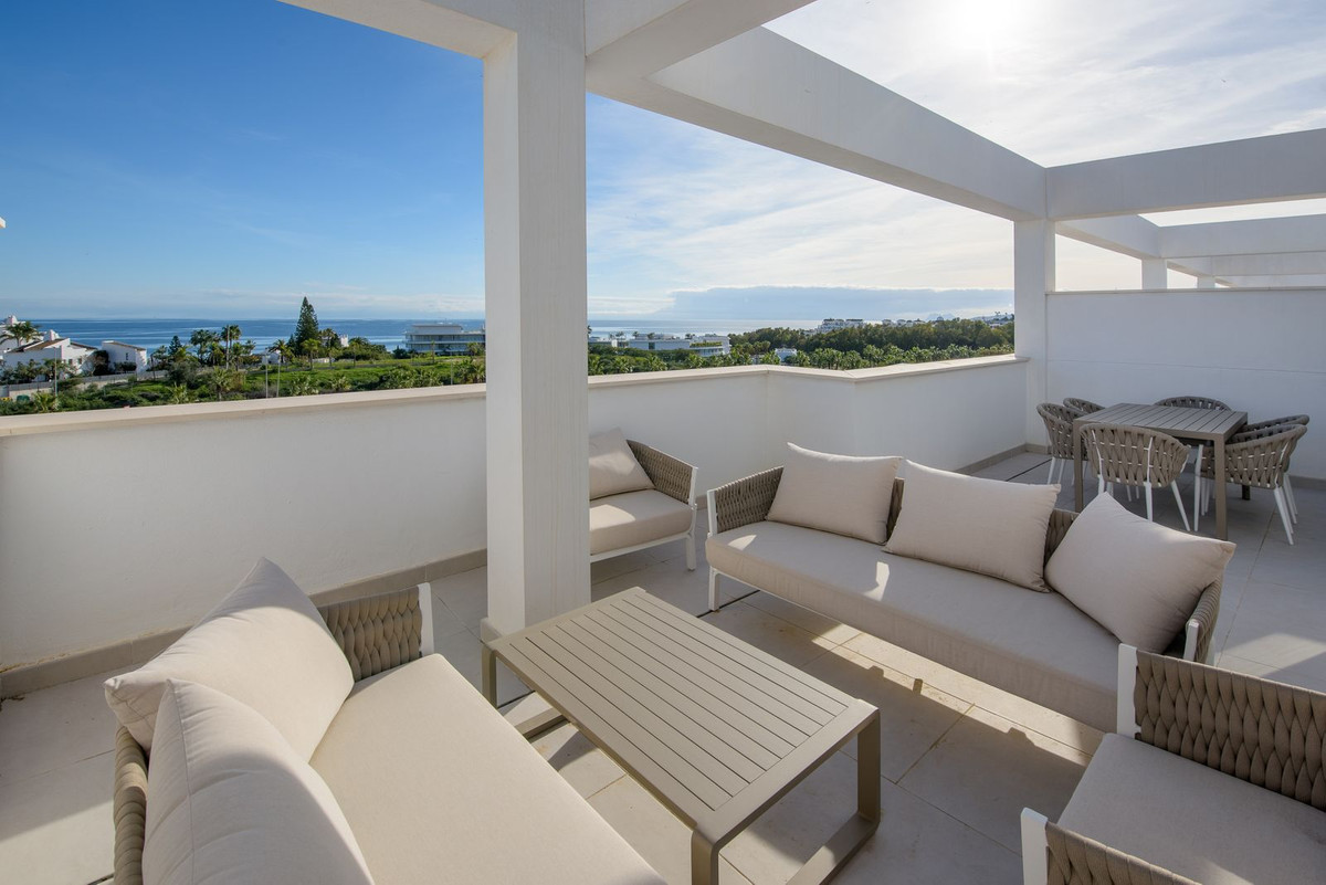 3 Bedroom Apartment for Sale in Estepona — 9