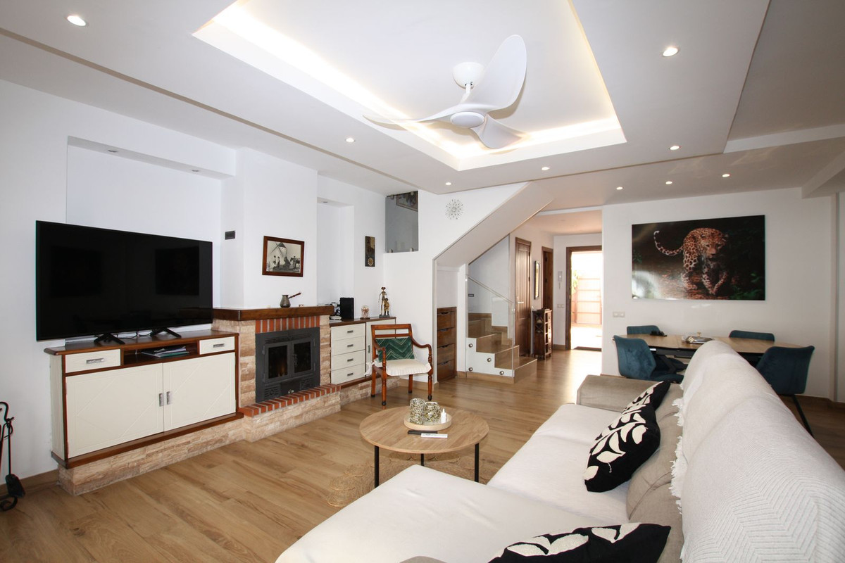3 Bedroom Villa for Sale in Marbella — 7