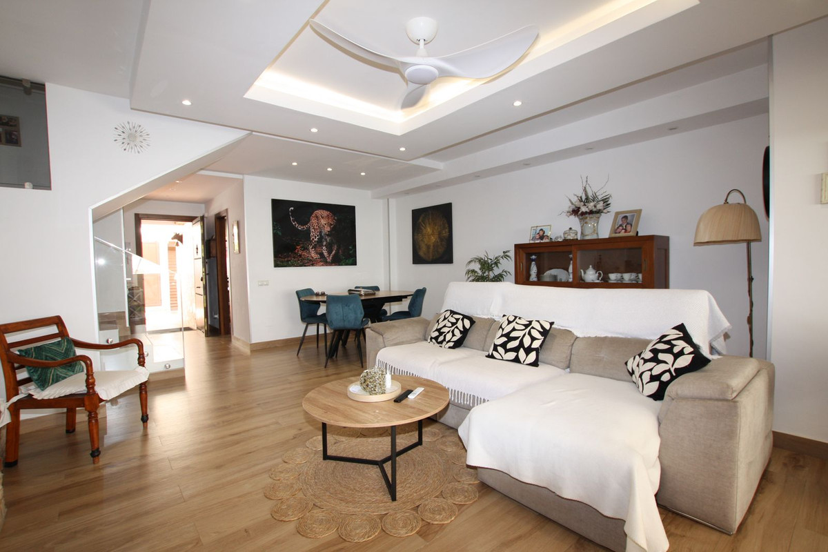 3 Bedroom Villa for Sale in Marbella — 9