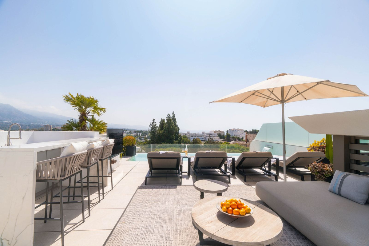 3 Bedroom Villa for Sale in Nueva Andalucía — view 10