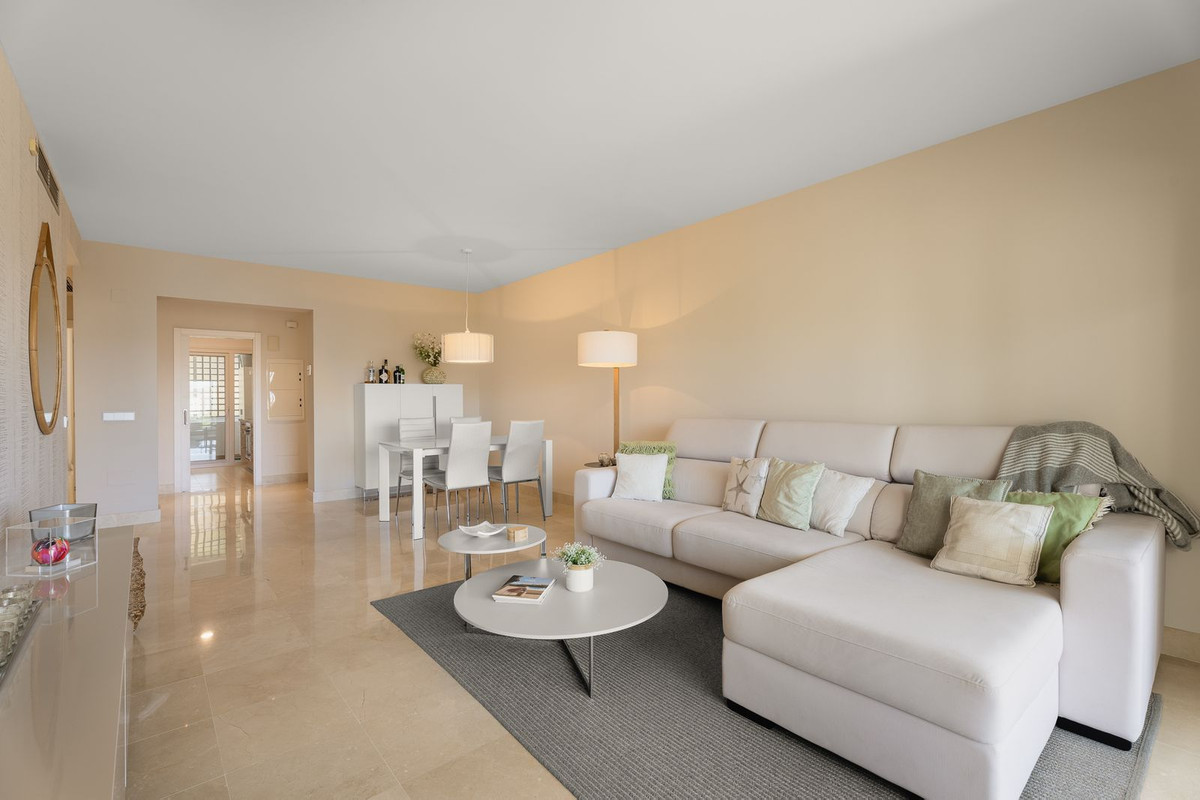 2 Bedroom Apartment for Sale in Los Almendros — 7