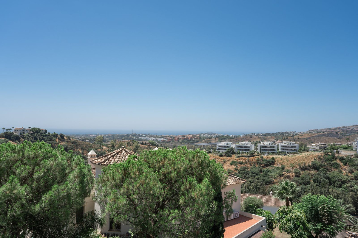 2 Bedroom Apartment for Sale in Los Almendros — 9
