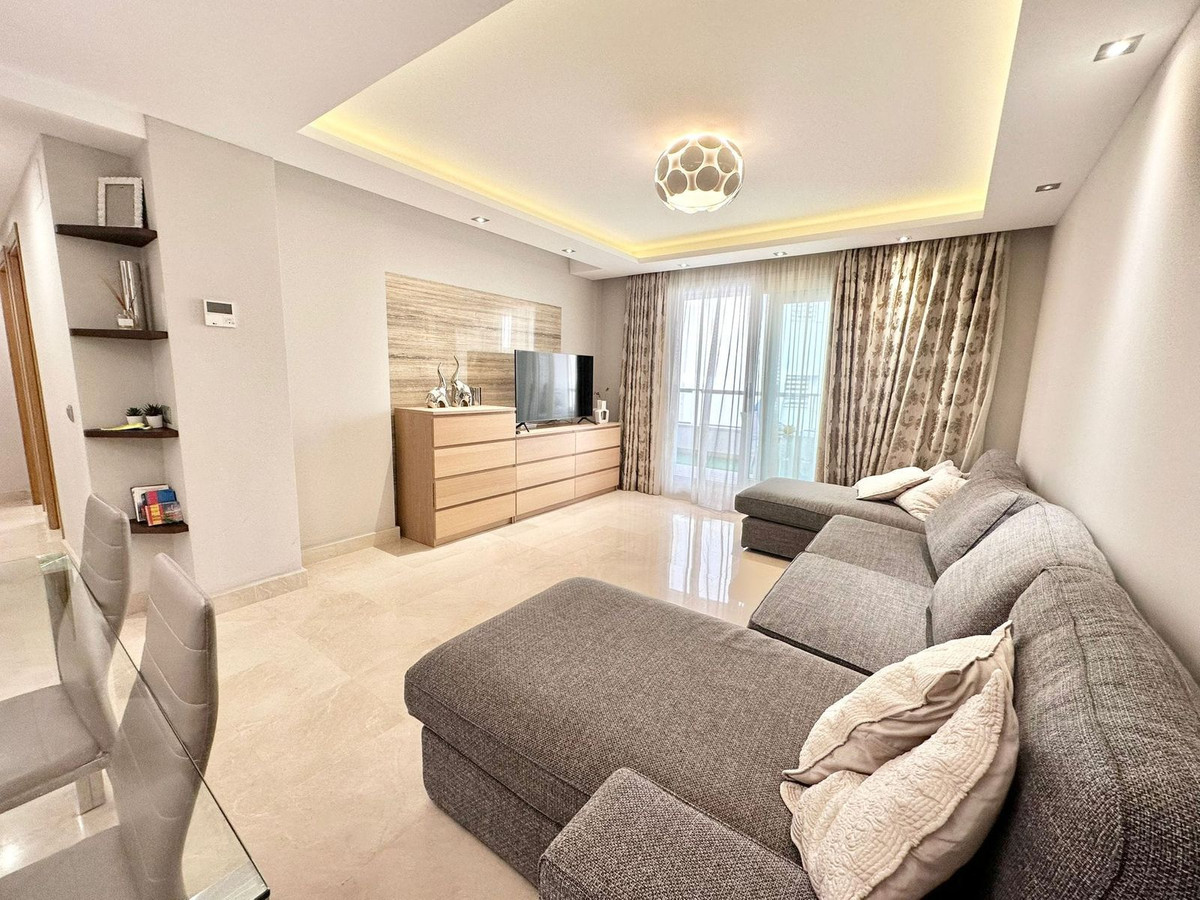 3 Bedroom Apartment for Sale in San Pedro de Alcántara — 2