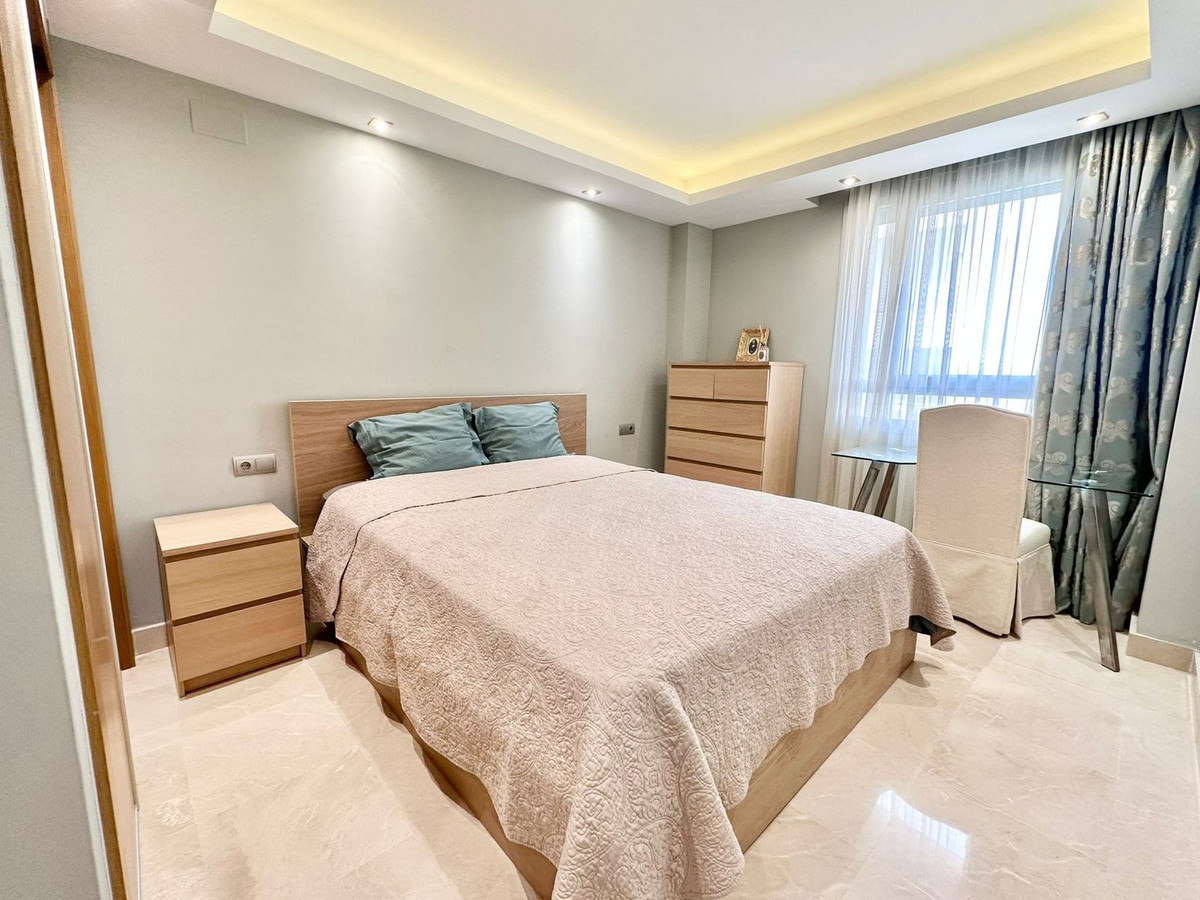 3 Bedroom Apartment for Sale in San Pedro de Alcántara — 4