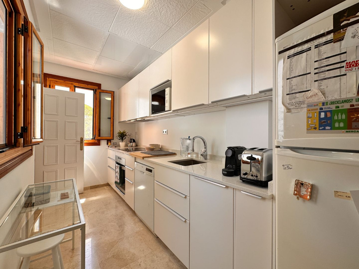 1 Bedroom Apartment for Sale in Nueva Andalucía — view 13