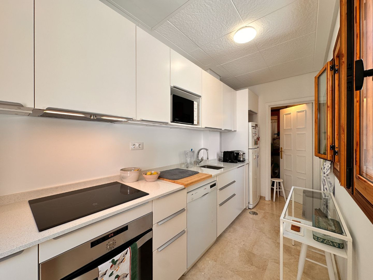 1 Bedroom Apartment for Sale in Nueva Andalucía — view 14