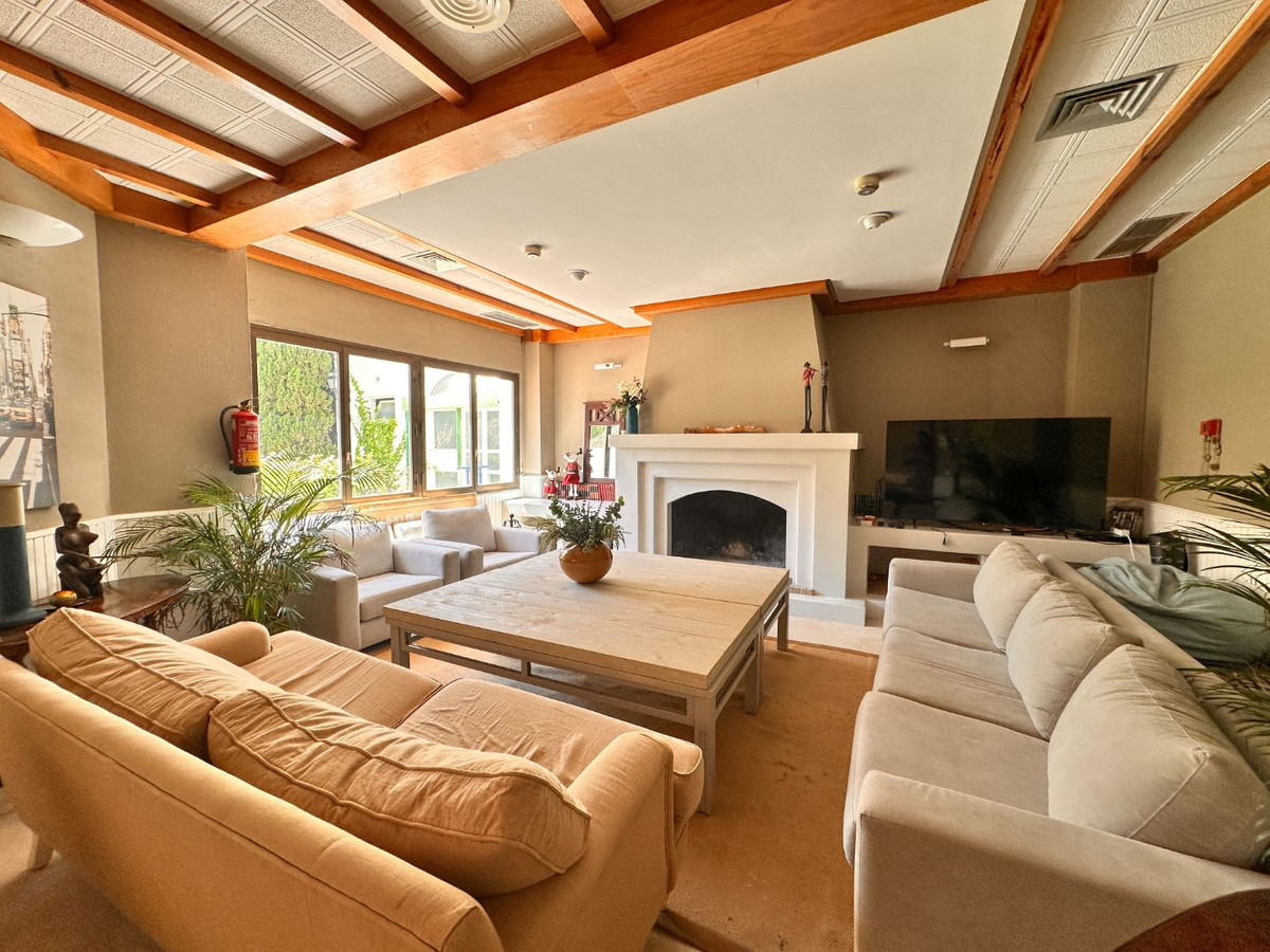 1 Bedroom Apartment for Sale in Nueva Andalucía — view 16