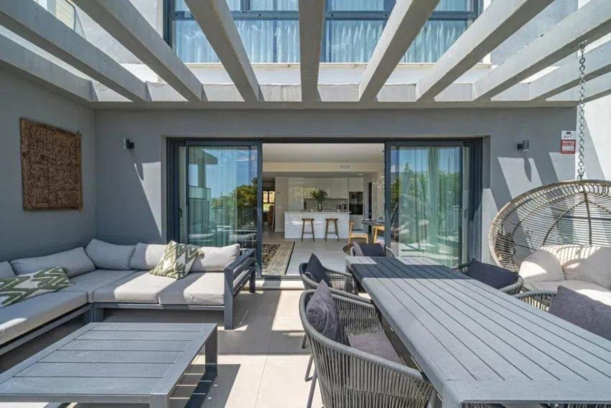 3 Bedroom Apartment for Sale in Estepona — 5