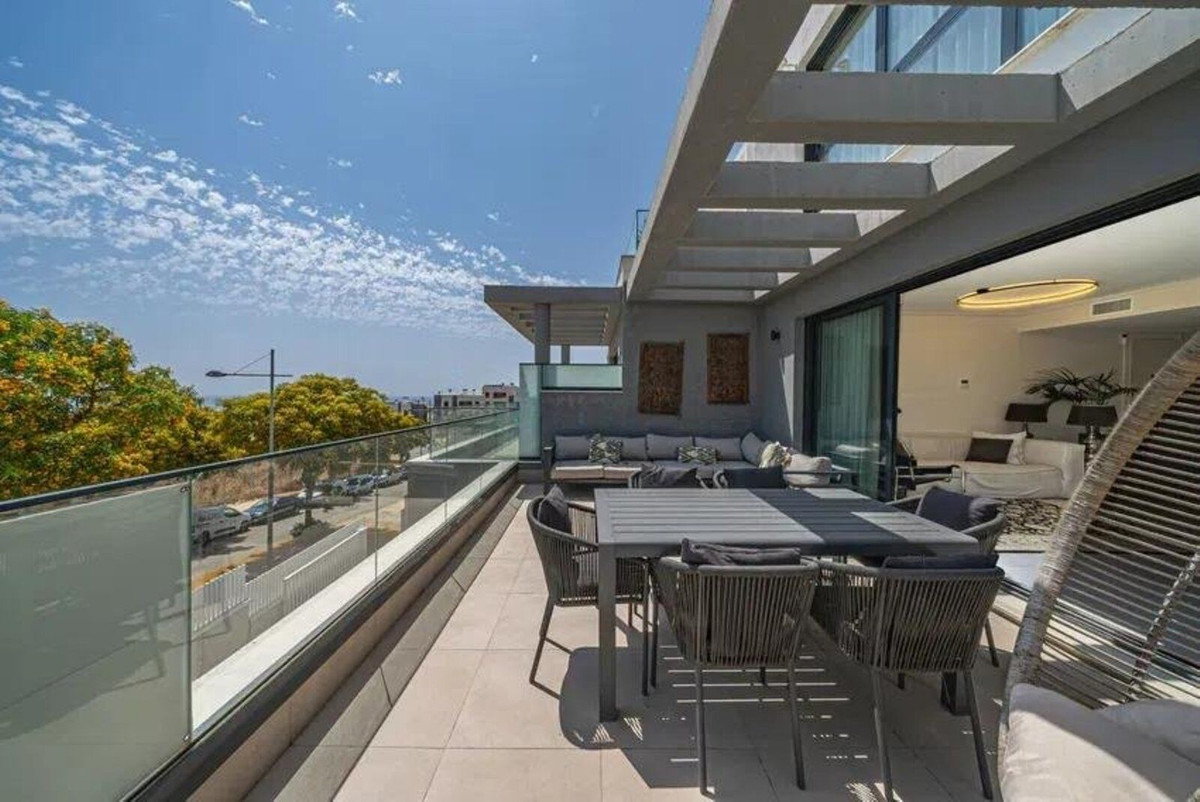 3 Bedroom Apartment for Sale in Estepona — 6