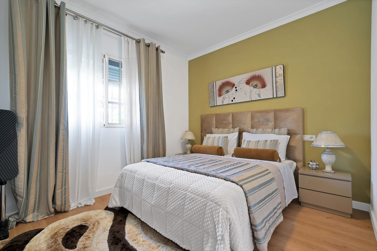 3 Bedroom Villa for Sale in Estepona — view 14