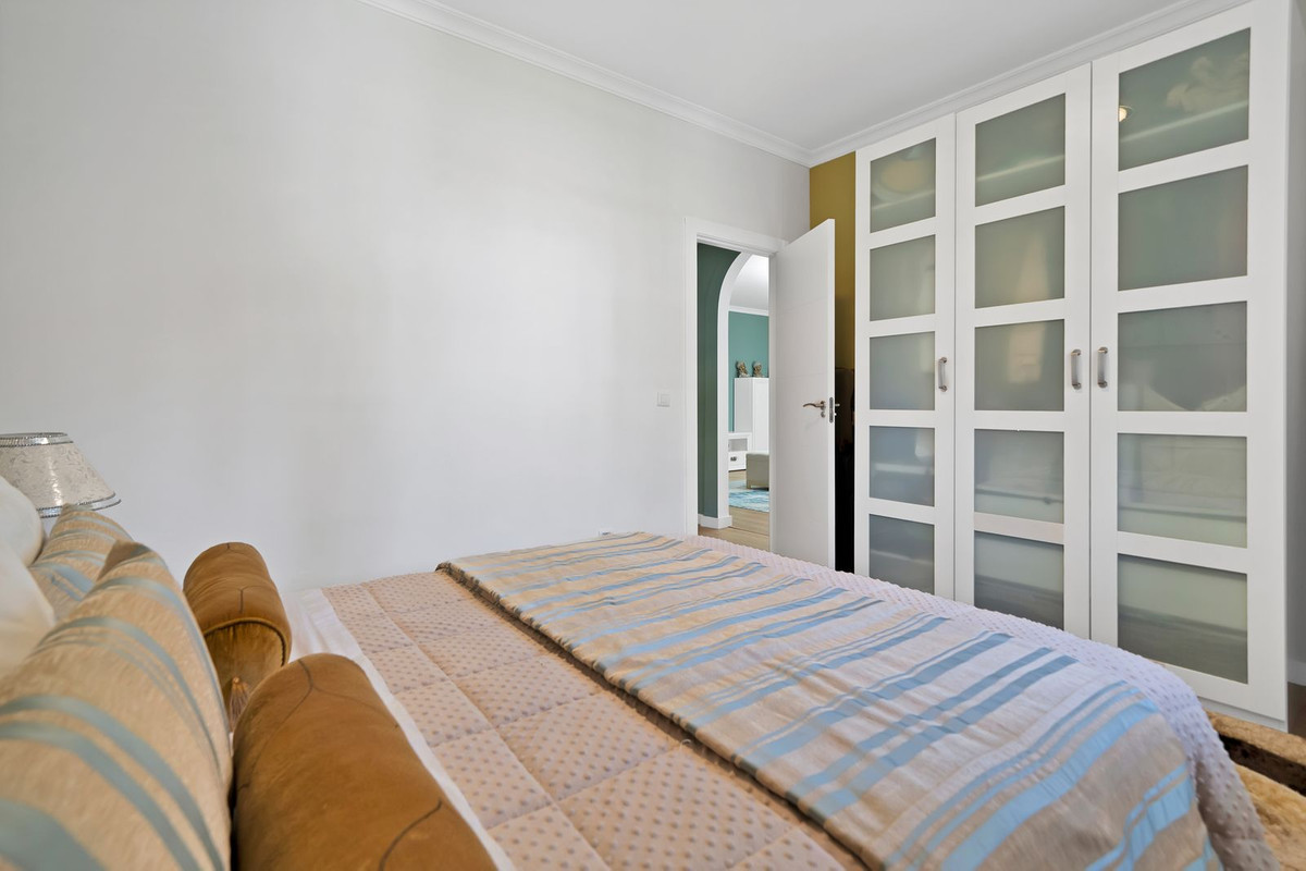 3 Bedroom Villa for Sale in Estepona — view 15