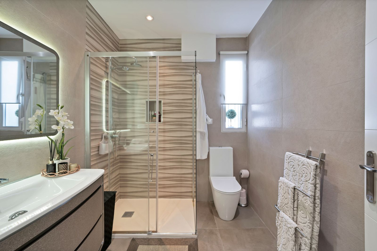 3 Bedroom Villa for Sale in Estepona — view 17