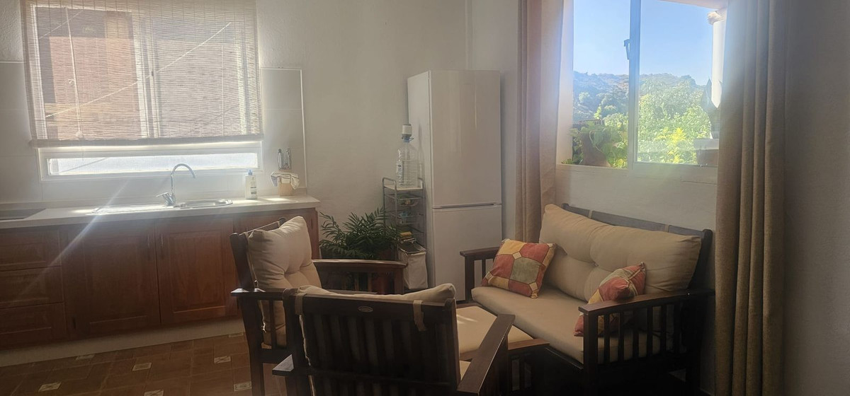 3 Bedroom Villa for Sale in Estepona — 6