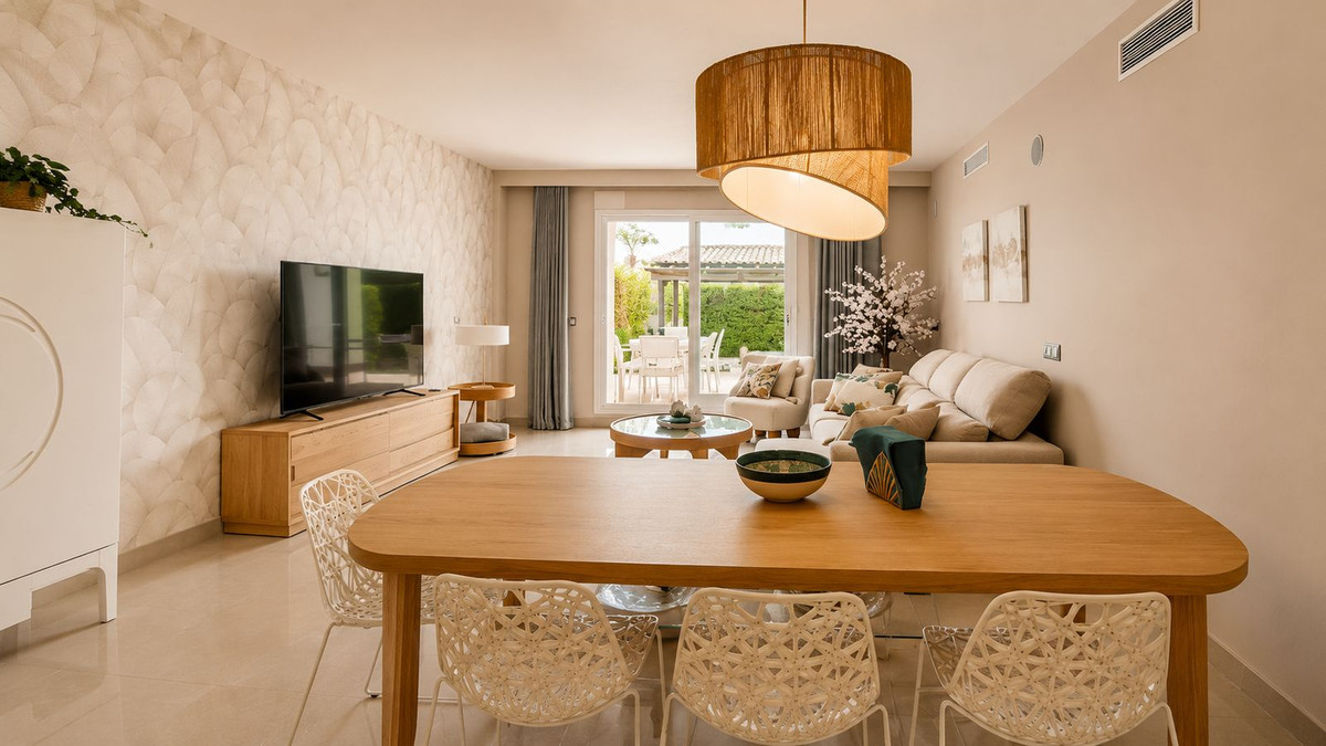 2 Bedroom Apartment for Sale in El Paraiso — view 10