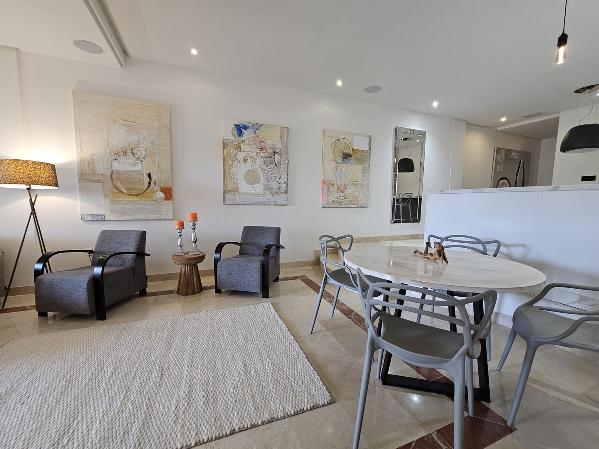 3 Bedroom Apartment for Sale in Puerto Banús — 7