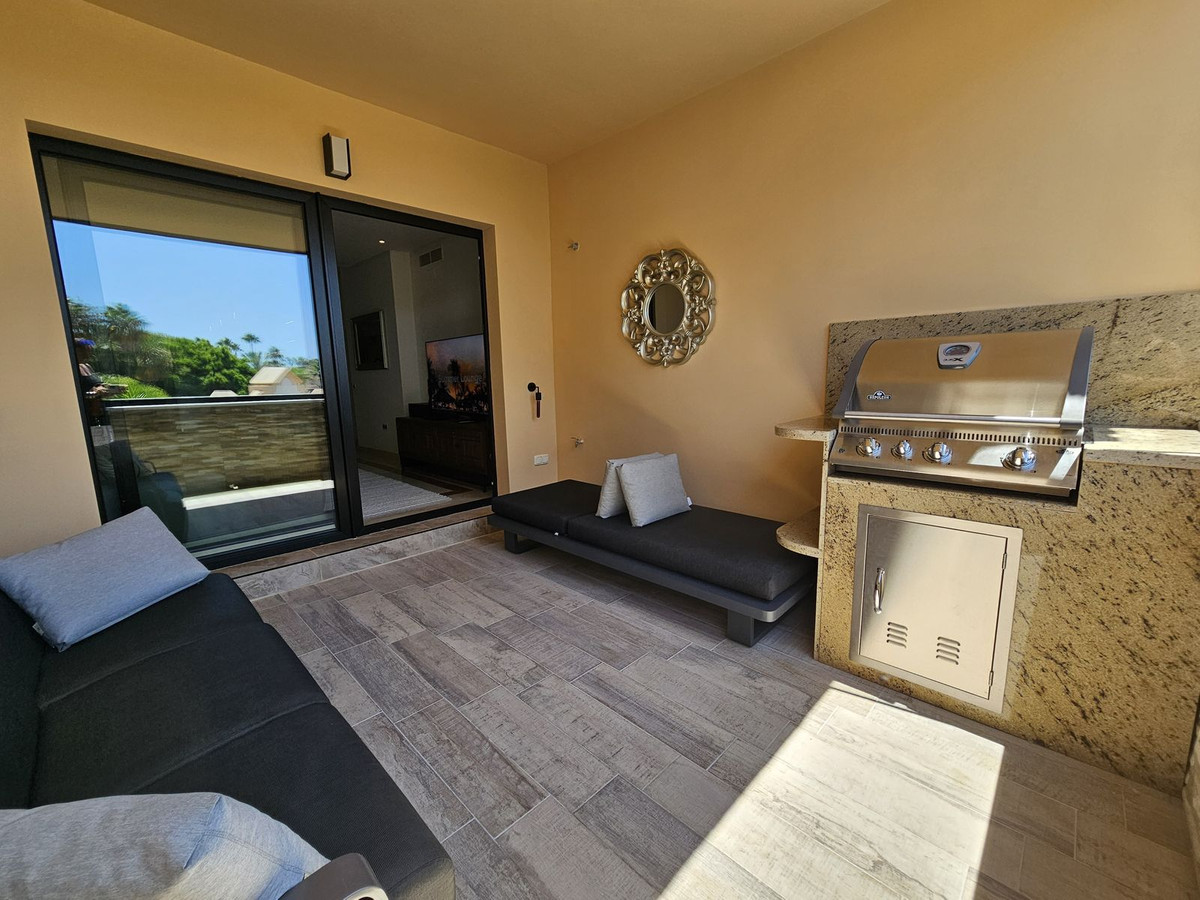 3 Bedroom Apartment for Sale in Puerto Banús — 8