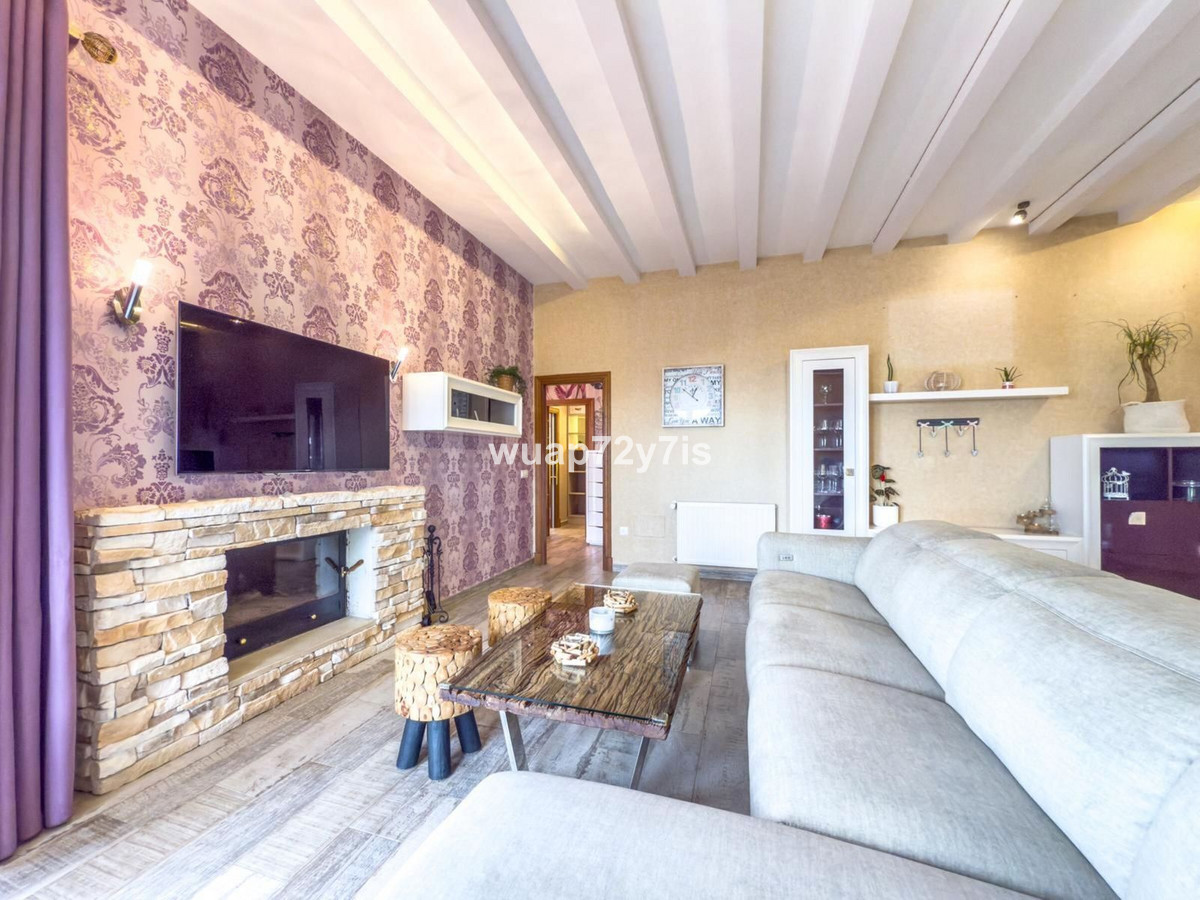 4 Bedroom Villa for Sale in Istán — 7