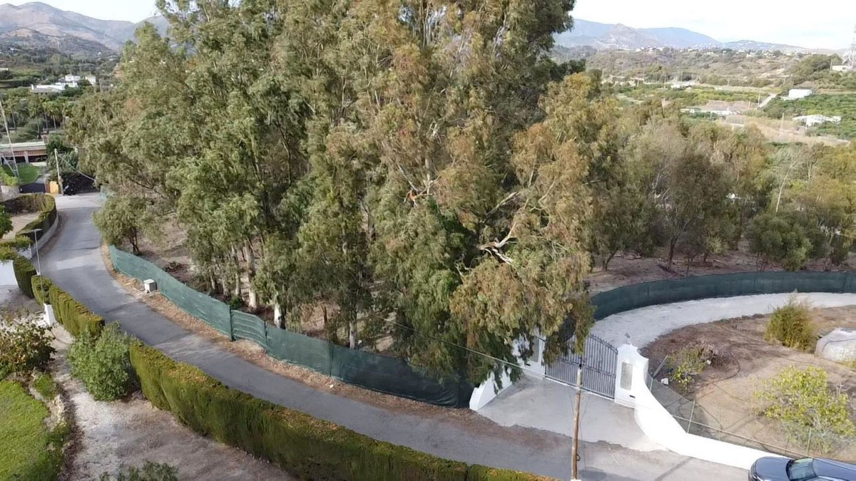 Plot for Sale in Estepona — 5